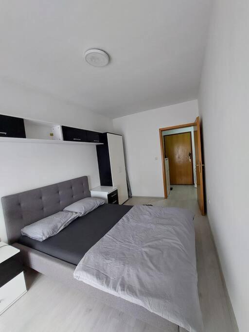 City Center Chic, Urban Apartment Escópia Exterior foto