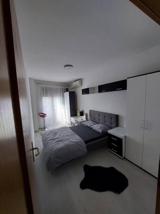 City Center Chic, Urban Apartment Escópia Exterior foto